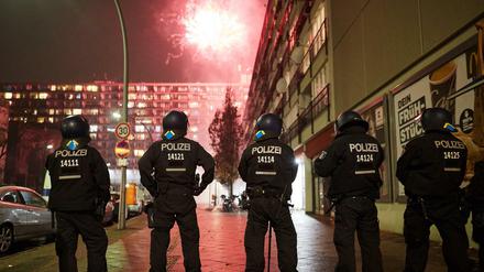 Ruhe bitte! In der Schöneberger Pallasstraße galt bereits im vergangenen Jahr ein Böllerverbot. 