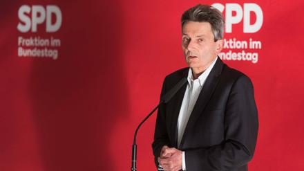 Sein Personalvorschlag spaltete die eigene Fraktion: Rolf Mützenich, SPD-Fraktionschef.