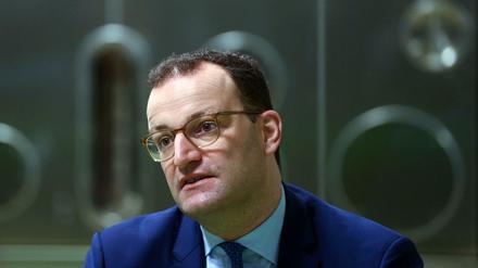 Gesundheitsminister Jens Spahn klagt als Privatmann gegen Medien, die über den Kaufpreis seiner Villa berichten.