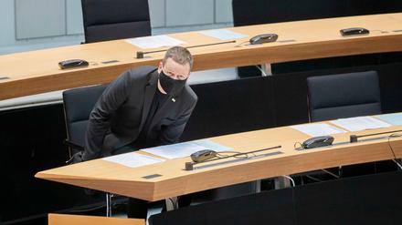 Zwischen Hoffen und Bangen: Kultursenator Klaus Lederer.