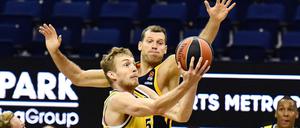 Niels Giffey (am Ball) zeigte ein starkes Spiel beim Sieg gegen Moskau. 