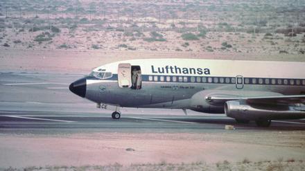 Die 1977 entführte Lufthansa-Maschine bei einem Zwischenstopp in Dubai.