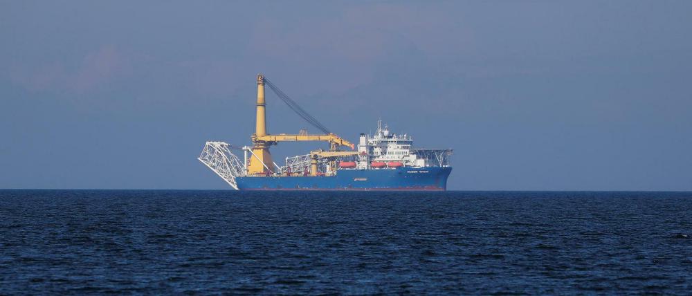 Das russische Spezialschiff "Akademik Tscherski" sollte eigentlich die Rohre für die Pipeline Nord Stream 2 verlegen.