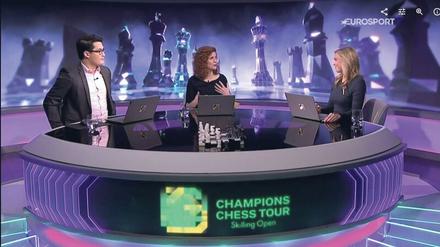 Gefühlsausbrüche, Freude, Ärger, hoher Puls, was von den Großmeistern David Howell und Jovanka Houska sowie Moderatorin Kaja Snare (von links) im Studio für Laien verständlich begleitet wird. 
