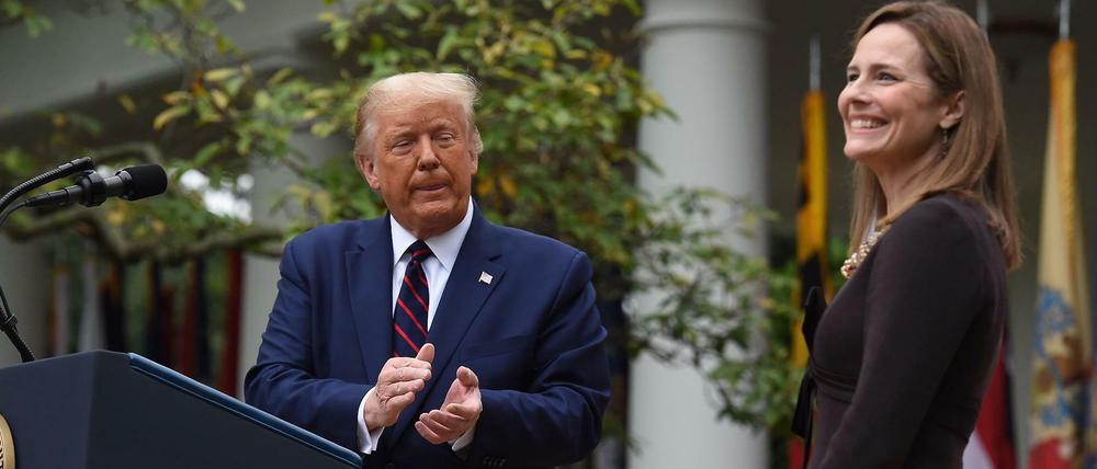 Stimme für die Religionsfreiheit: Donald Trump und die neue Verfassungsrichterin Amy Coney Barrett.