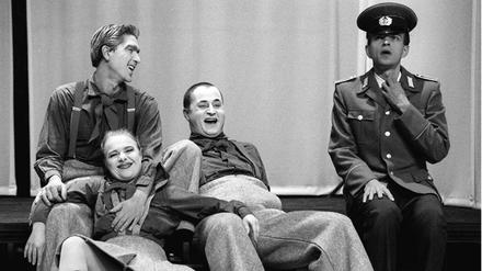 Wendetheater. "Rosa Riese" von Heiner Müller. 1995.