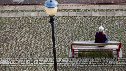 Mit den Lehren aus dem Corona-Jahr 2020 könnten Politiker künftig effektiver gegen Einsamkeit vorgehen. 