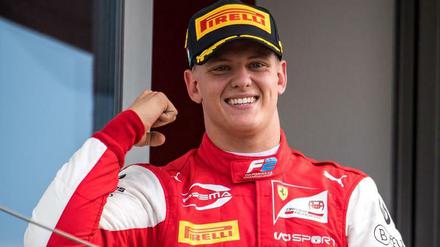 Formel 3: Haken. Formel 2: Haken. Fomel 1: Abwarten.