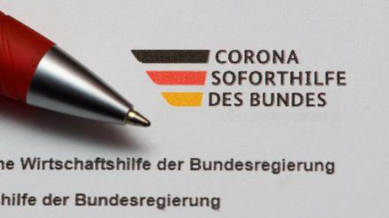 Die Politik hat Ersatz für entgangene Umsätze versprochen, zahlt aber zunächst "nur" Abschlagszahlungen in Höhe von maximal 10.000 Euro aus.