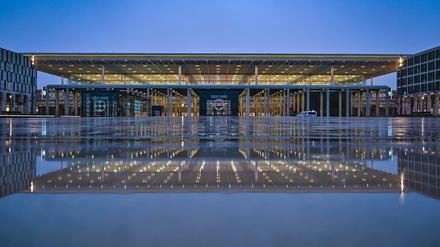 Der Flughafen BER, Terminal 1, in voller Pracht.