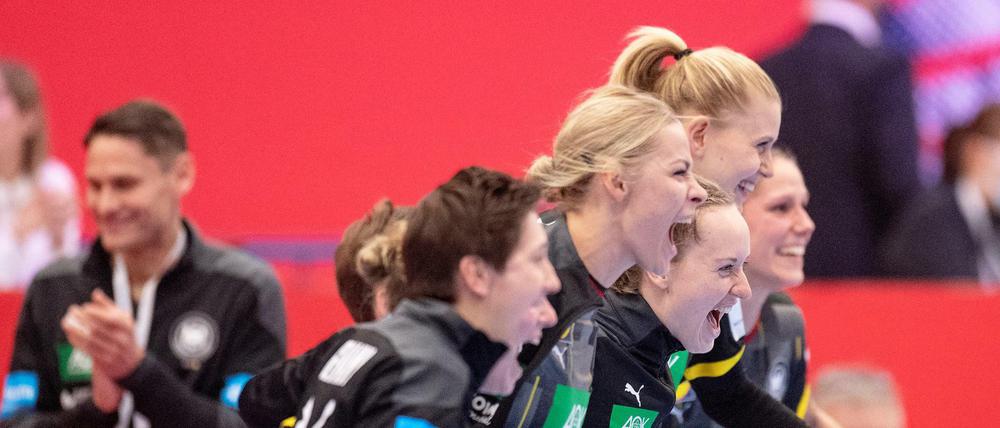 Das sieht nach der nächsten Runde aus. Die Deutschen nach dem Spiel.