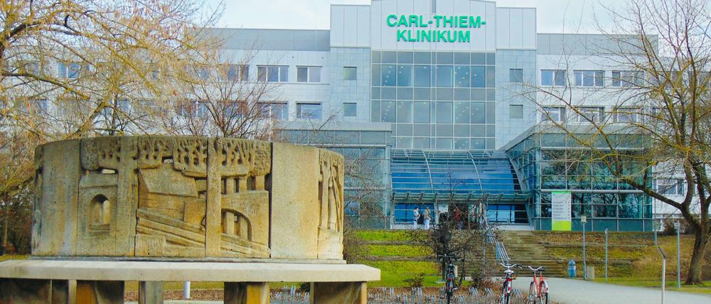 In dem Krankenhaus in Cottbus sind zahlreiche Mitarbeiter infiziert.