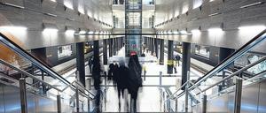 Hell und luftig. Für den neuen Bahnhof Unter den Linden werden 50 000 Umsteiger pro Tag erwartet.