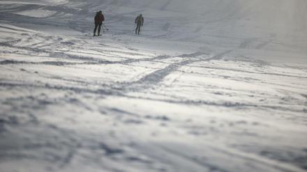 Skifahrer in Spital am Semmering in Österreich.