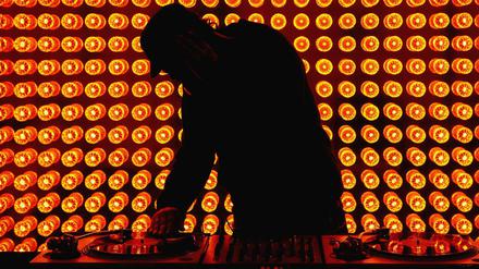 Vor allem die Mitarbeiter in Clubs sind Infektionsgefährdet. 
