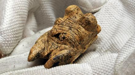 Als Fundort dieser aus Mammutelfenbein geschnitzten Frauenstatuette wurde die Hohle-Fels-Höhle bei Schelklingen (Alb-Donau-Kreis) von der Unesco zum Weltkulturerbe ernannt.