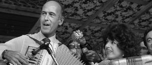 Der Großbürger, der mit einer Adeligen verheiratet war, gab sich gerne volksnah. Giscard d´Estaing 1973. (