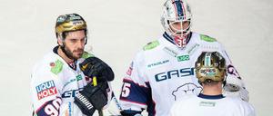 Die Eisbären nach ihrer Niederlage vor zwei Wochen in München - ein Wiedersehen mit den RB-Spielern gibt es vorerst nicht.