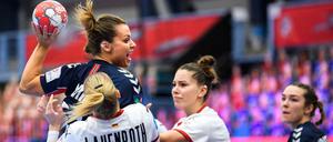 Kein guter Abend für die deutschen Spielerinnen (in weiß).