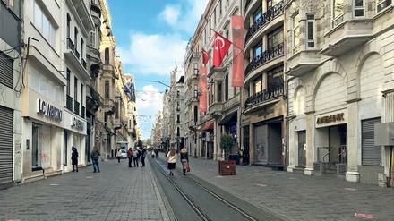 In die Fußgängerzone in Istanbul dürfen am Wochenende nur Touristen.