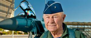 Chuck Yeager auf einem Foto vom Oktober 2014