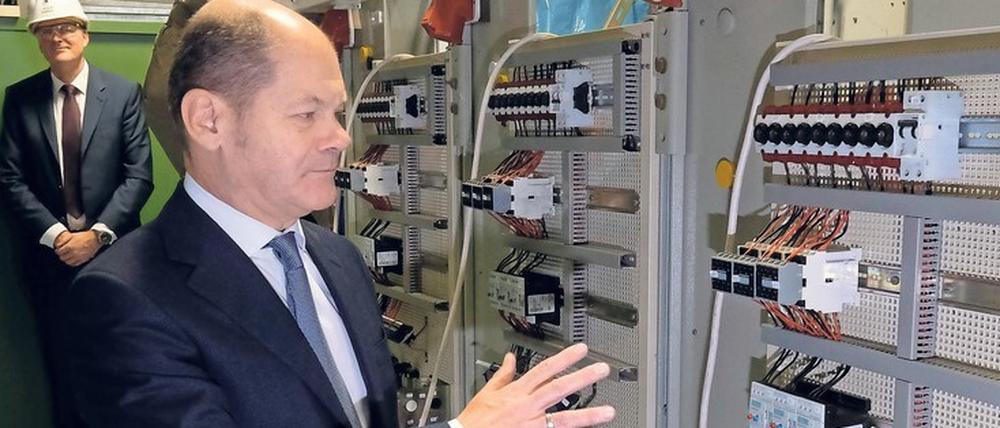 Auffällig ist die Nähe von Olaf Scholz (SPD) zu den führenden Wirtschaftswissenschaftlern des Landes.
