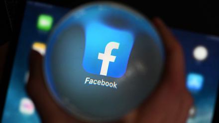 Wettbewerbshüter haben Klage gegen Facebook eingereicht.