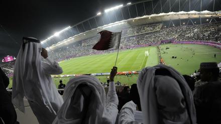 Damit die katarischen Fans jubeln dürfen, muss das Team noch viel üben - in der WM-Qualifikation.