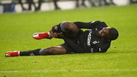 Marcus Thuram bekommt fast alle drei Tage auf die Socken - gesund ist das sicher nicht.