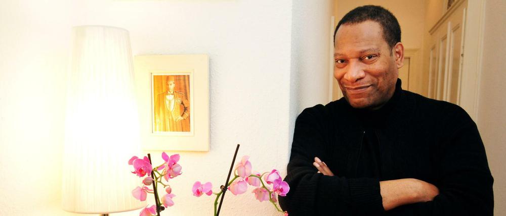 Musicaldarsteller Eric Lee Johnson 2016 in seiner Berliner Wohnung 