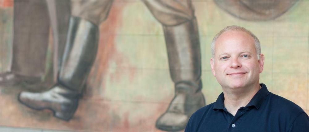 Der Berliner Schriftsteller Kristoff Magnusson, 44