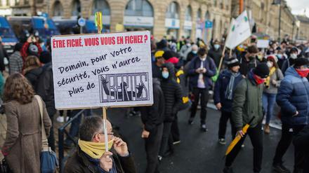 Zuletzt gab es in Frankreich massive Proteste gegen Einschränkungen der Presse- und Meinungsfreiheit. Weltweit hat sich die Lage für Medienschaffende seit dem Vorjahr nicht entspannt, konstatiert die Organisation Reporter ohne Grenzen. 