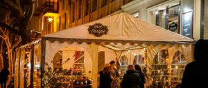 Kneipen und Restaurants sind bereits seit einigen Wochen geschlossen – und verkaufen häufig Glühwein to Go. 