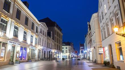 Menschenleere Haupteinkaufsstraßen in Wismar