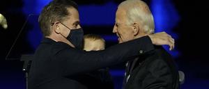 Hunter Biden gratuliert seinen Vater Joe Biden zum Wahlsieg. Nun stehen beide unter Druck.