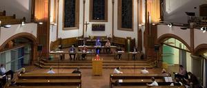 Die Bezirksverordnetenversammlung tagt sonst in der Zehlendorfer Pauluskirche.