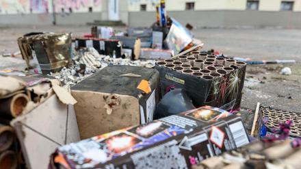 Reste einer Silvesternacht: In Berlin würden das zum Jahreswechsel viele Leute lieber nicht sehen wollen.