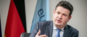Bundesarbeitsminister Hubertus Heil (SPD) macht schlechte Arbeitsbedingungen für Personalmangel in der Pflege verantwortlich.