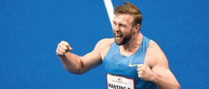 Robert Harting darf sich über die Wahl zum beliebtesten Sportler der letzten Jahrzehnte freuen.