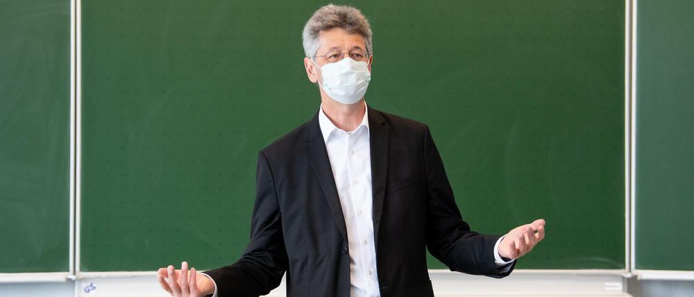Michael Piazolo (Freie Wähler), Kultusminister von Bayern, hat zahlreiche Eltern, Lehrer und Schüler verärgert.