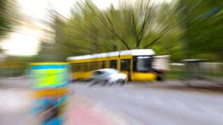 Die Berliner Straßenbahnen sollen länger werden.