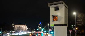 Autofahrer dürften Blitzgeräte kontrollieren, so lautet das Urteil des Bundesverfassungsgerichts.