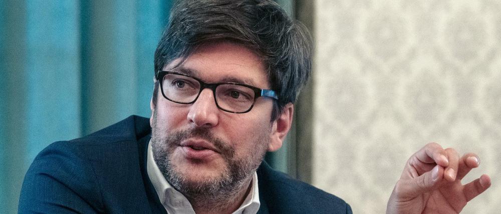Berlins Justizsenator Dirk Behrendt (Bündnis 90/Die Grünen) stellte am Montag die neue Bilanz der Geldwäsche-Tast-Force vor.