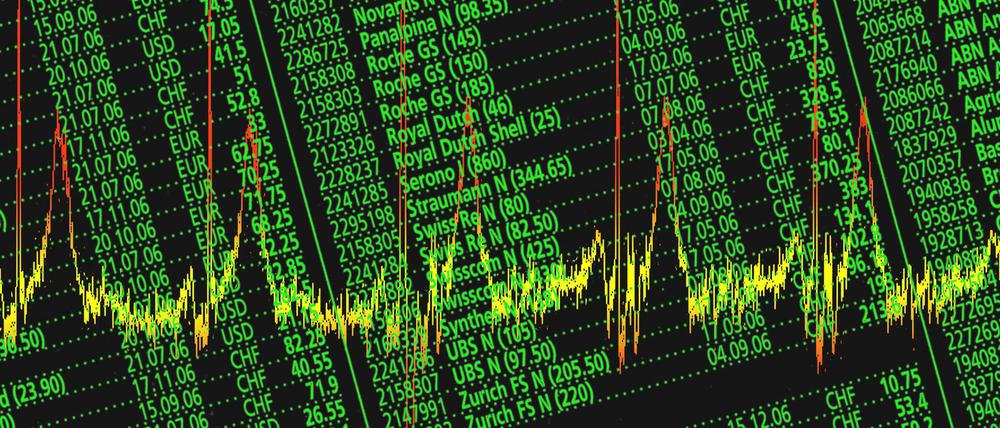 Kompliziert: Anleger, die Aktien nicht direkt kaufen, sondern stattdessen Fondsanteile, müssen sich seit zwei Jahren mit neuen Steuerregeln beschäftigen. 