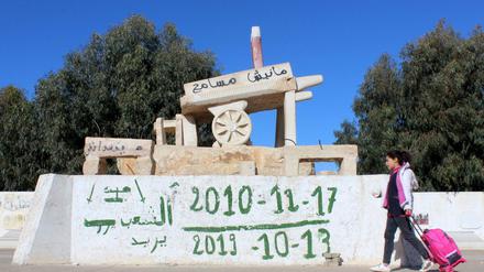 Erinnerung an den Obsthändler Mohamed Bouazizi, der sich vor zehn Jahren in Tunis selbst anzündete.