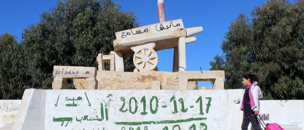 Erinnerung an den Obsthändler Mohamed Bouazizi, der sich vor zehn Jahren in Tunis selbst anzündete.