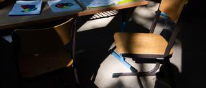 Ob sich der Lehrer an der Schule angesteckt hat, ist unklar.