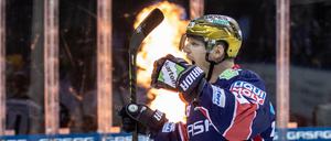 Jubel nach dem 3:2 Auftaktsieg gegen die Fischtown Pinguins Bremerhaven. Jetzt müssen die Eisbären den guten Eindruck bestätigen.