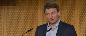 Die Ressourcen der Hochschulen nutzen. Dies rät unser Gastautor und ESMT-Präsident Jörg Rocholl Firmen. Hier bei der Preisverleihung "Macher des Ostens 2020". 