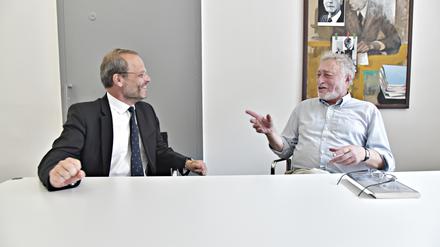 Felix Klein, Antisemitismusbeauftragter der Bundesregierung und sein Kritiker, der Erziehungswissenschaftler Micha Brumlik